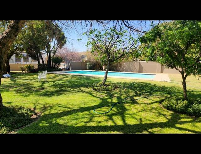 2 BEDROOM TOWNHOUSE FOR SALE IN LONEHILL